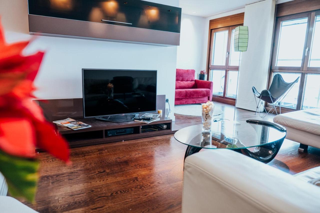 Apartament El Sexto De La Playa + Parking Gratis Gijón Zewnętrze zdjęcie